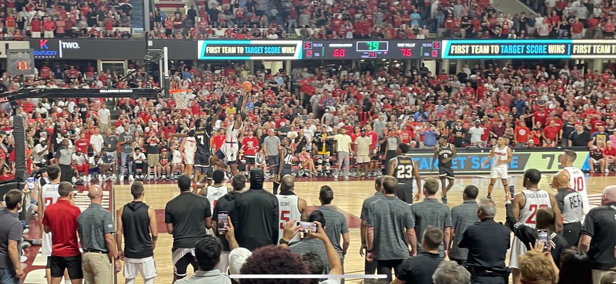 What a game tonight at Freedom Hall. <a href="/thetournament/">TBT</a> was a a blast and the fans were wonderful. Congrats to 
<a href="/LouisvilleMBB/">Louisville Men's Basketball</a>, <a href="/MrAndMrsBourbon/">Mr & Mrs Bourbon Co.</a> and all the players and coaches.