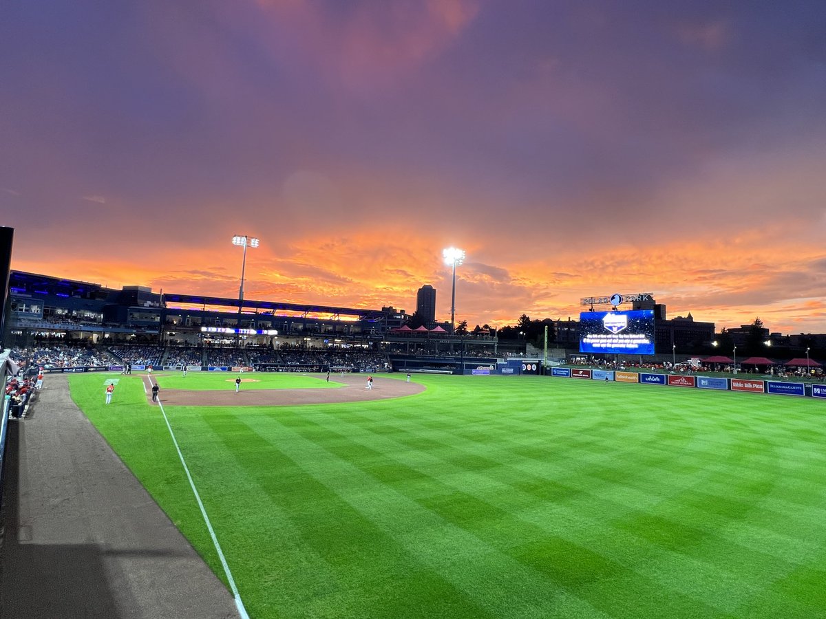 Went to the WooSox game once it looked like the storms started moving out of the city, including a delay, and caught a #stunningsunset around the park. 😊 @ericfisher