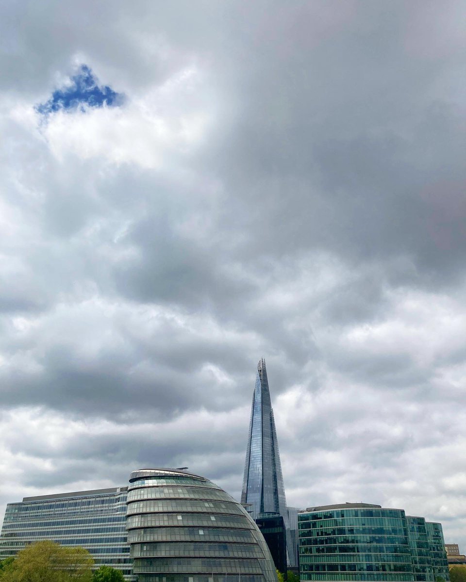 goodguygab's tweet photo. From London, with love ✨ https://t.co/qrETNezAzW