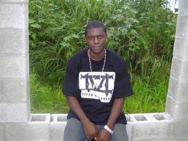 JClassicMaestro's tweet photo. #TBT 2005
If you continuously compete with others you become bitter, but if you continuously compete with yourself you become better. #NewAgeInvestor #LowKeyResearchGroup @5mmusicgroup @FifthMovement @Ushkee https://t.co/owWXGyKhos