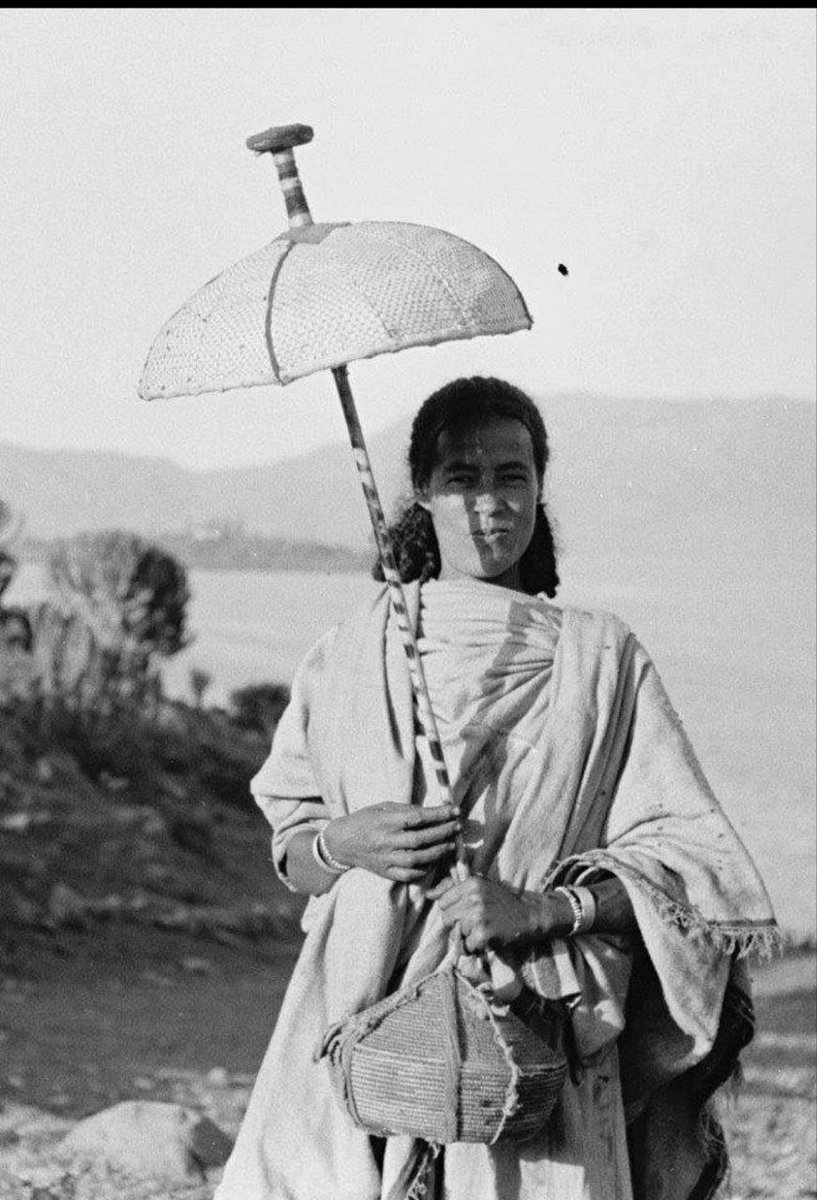 redietsgetahun's tweet photo. @Marnjam1 You are the one stealing babe i dare you to show me that kind of dress worn by Tigrayan's pre-tplf https://t.co/cC5wsbPhTu