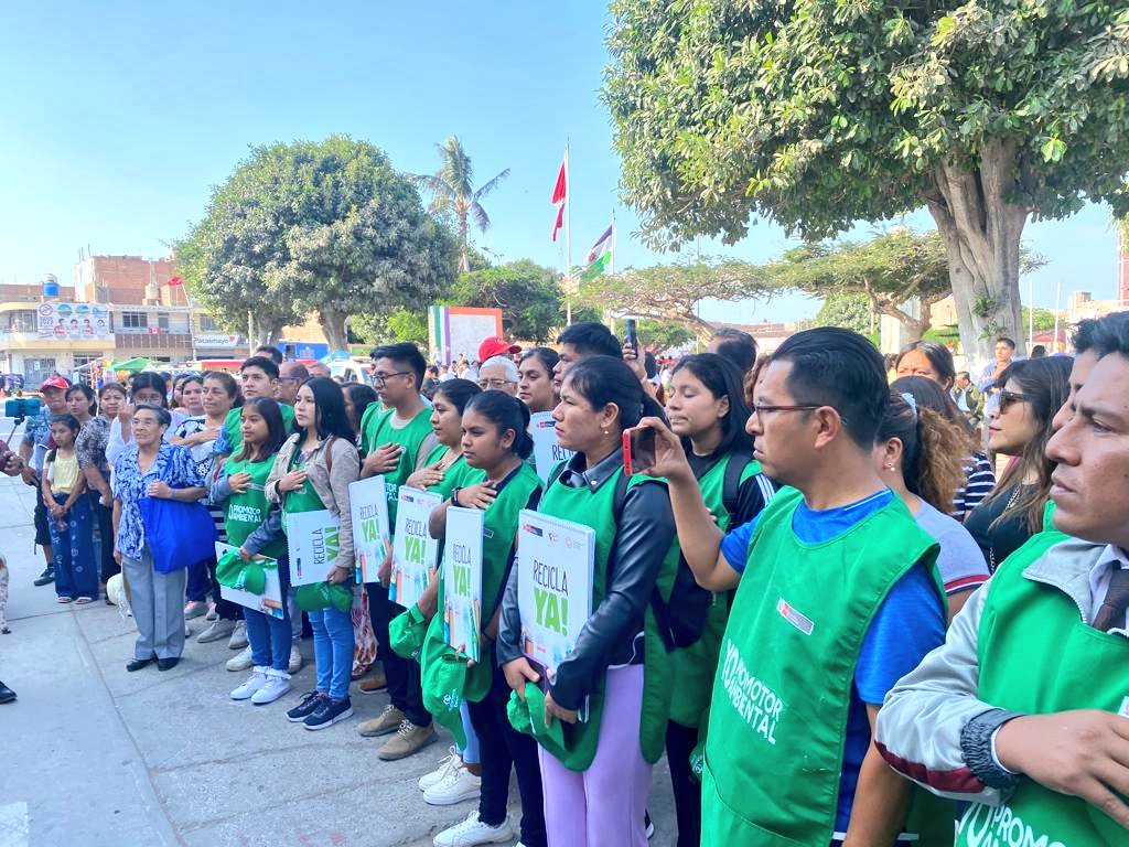 MinamPeru's tweet photo. 📢 El #MINAM, liderado por la ministra Albina Ruiz, está comprometido en trabajar el tema de la gestión y manejo de los residuos sólidos, porque todos los peruanos y peruanas merecemos vivir en un #PerúLimpio, señaló la viceministra Giuliana Becerra en el marco del #Fexticum. https://t.co/pJZPxn7avN