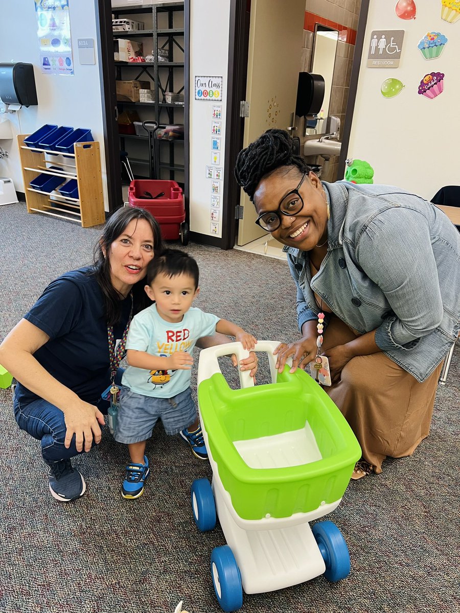 mrsla77's tweet photo. Our little guy’s first ever Meet the Teacher! We think he’s going to love being a little Explorer🧑🏼‍🚀 @Kleinisd_ELC @KleinISD. Can’t wait for Monday! 📚✂️✏️ https://t.co/6W0CJIJOEK