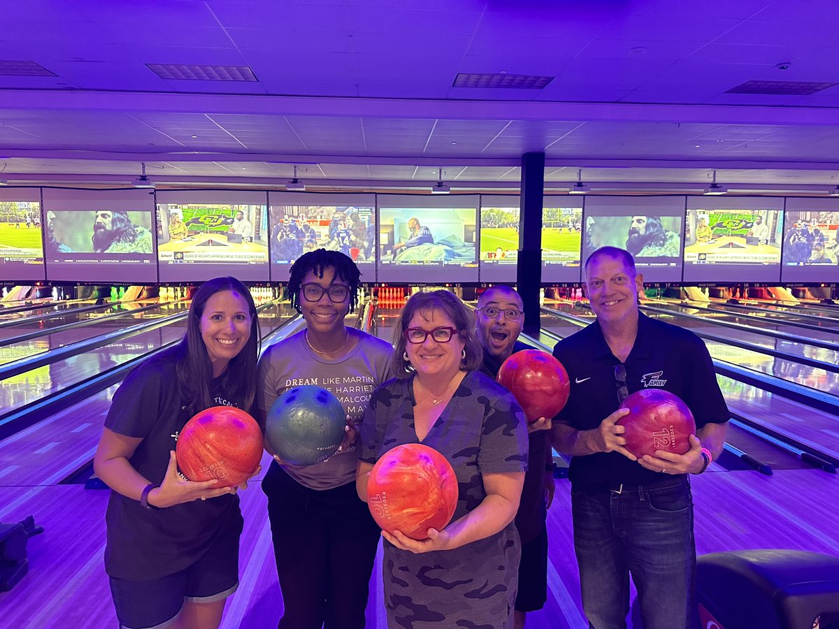EJennings43's tweet photo. Work Hard - Player Harder !! I’m looking forward to our winners lunch!
Winners of the bowling competition 🫡🤪🎳 #AdminU #thisismyBirdvilleISD https://t.co/7XxBO1oddV