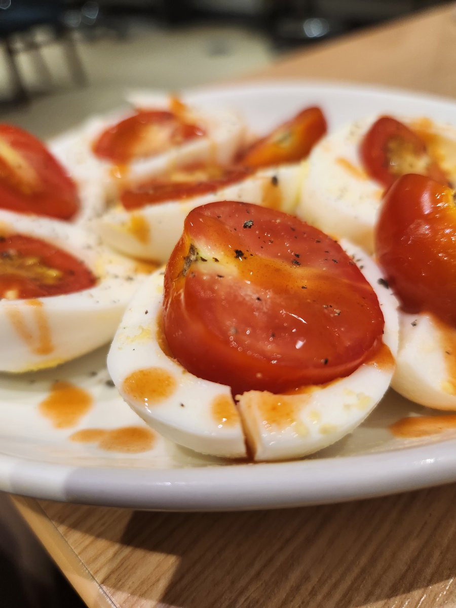 Trying to make this sad lounge feel like a <a href="/CapitalOne/">Capital One</a> lounge

I present my masterpiece 

Juevos Pomodoro with a cayenne vinaigrette