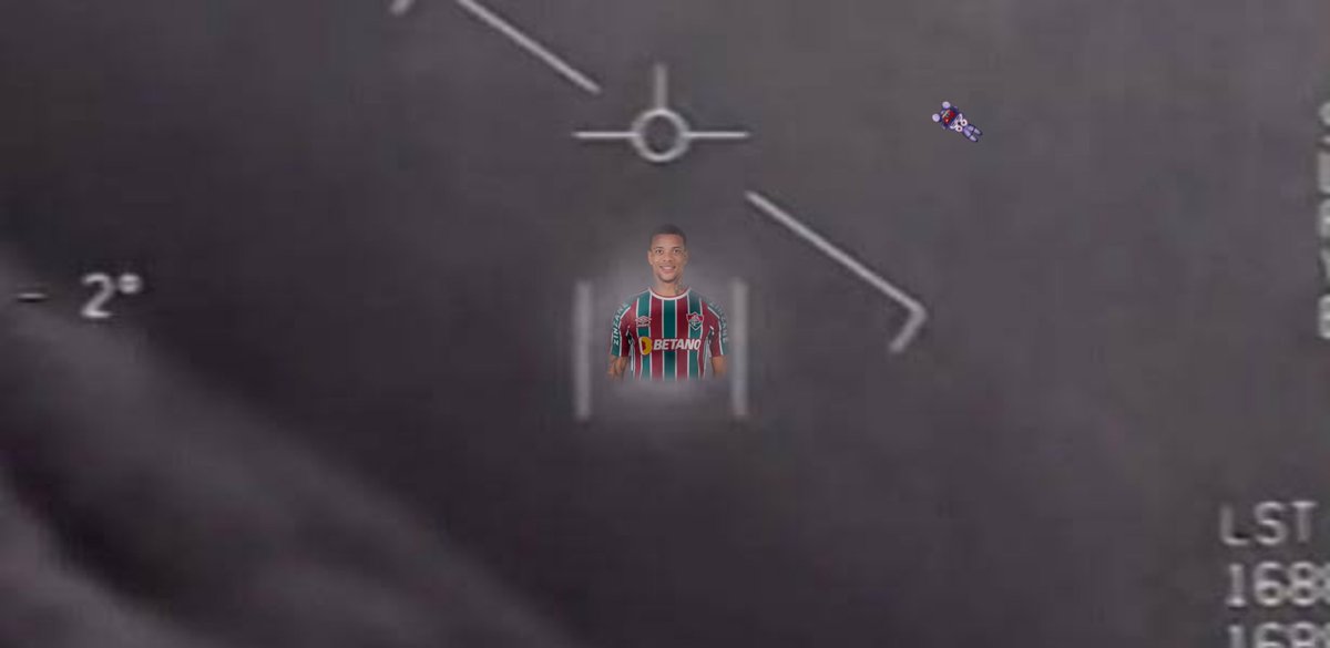 PebonnieK's tweet photo. ATENÇÃO 🚨: Foi encontrado um Extraterrestre sobrevoando o estádio das Laranjeiras! Aparentemente. #voltacp https://t.co/f0egsCyzY3