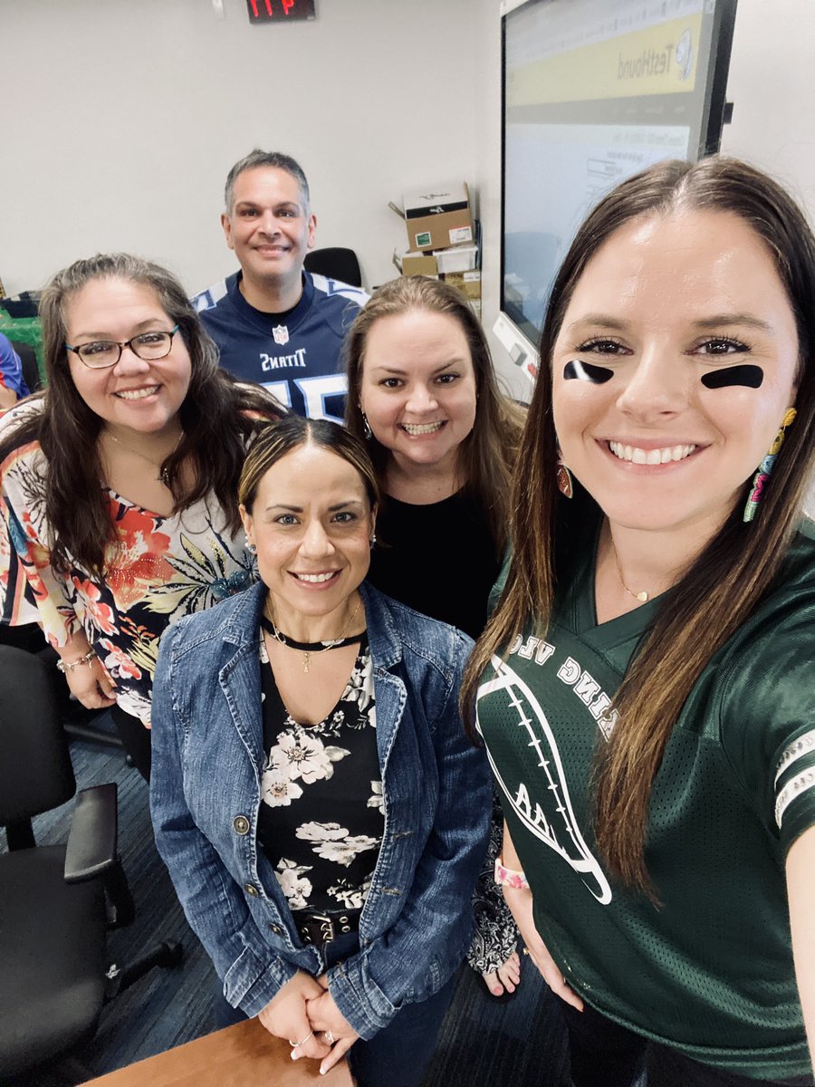 King VLC CTC’s are ready to kick off the 22-23 school year! @CCISD_OAA  #ccisdproud #teamccisd #ccisdstrongertogether