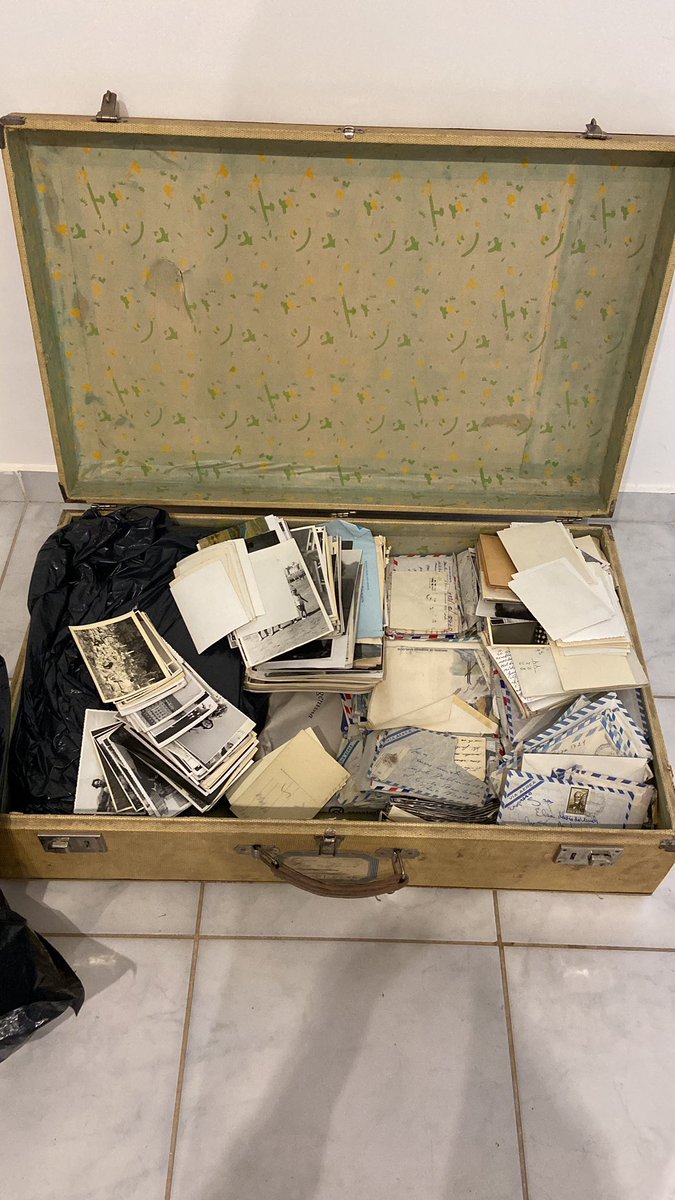 ClaraAnich's tweet photo. Llamado a la solidaridad: busco traductor/a/e del croata al español para trabajar conmigo en un archivo familiar/literario. Por supuesto que es trabajo pago. La solidaridad la pido para el rt.  Me escriben por DM o al mail clara.anich@gmail.com https://t.co/wJ2rTG3K5O