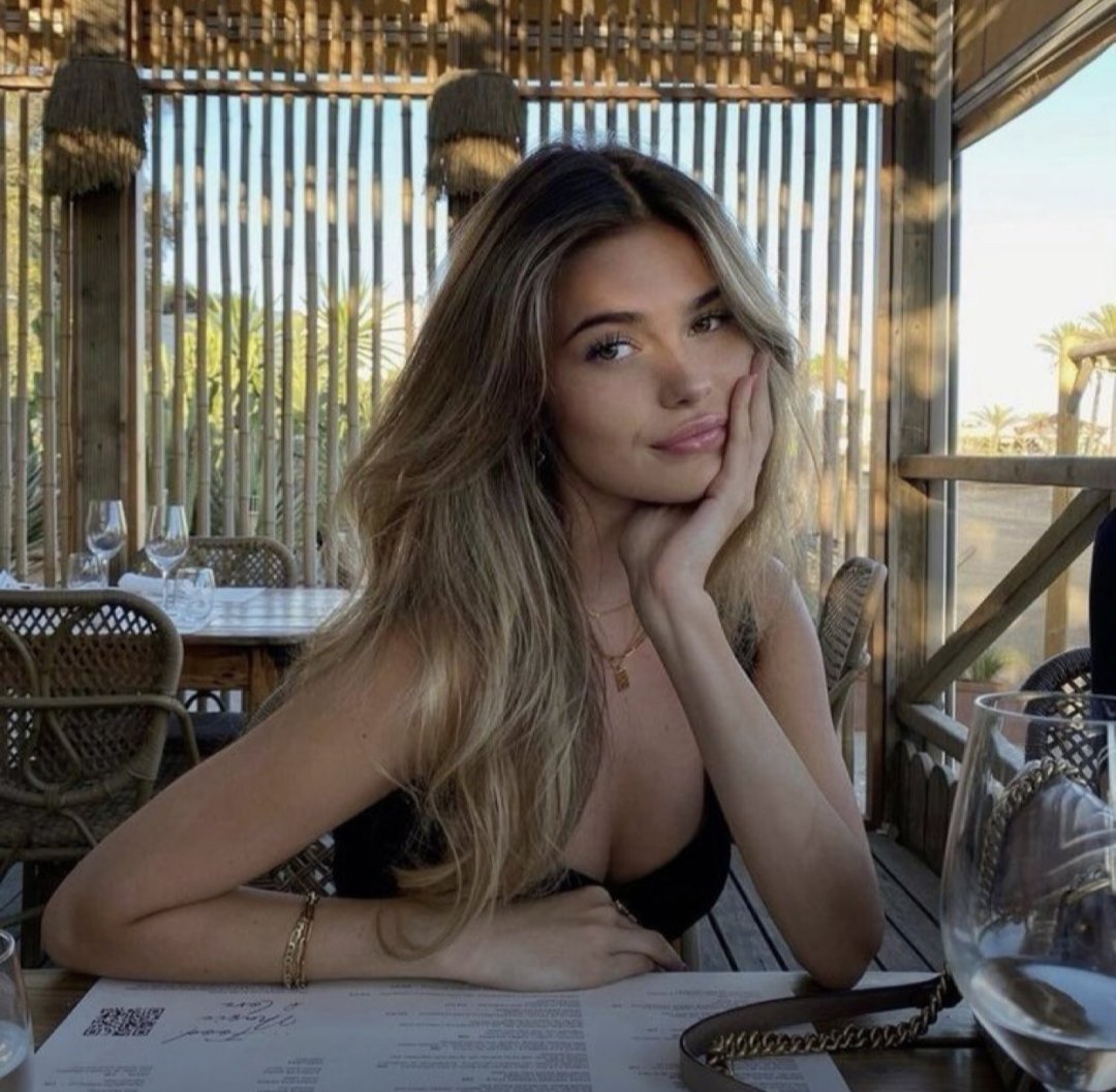 splashpagevideo's tweet photo. wyd if you’re on a date with this girl but  the Guardians of the Globe are fighting the Mauler Twins and need your help?
#Invincible https://t.co/hJmBf3gJFa