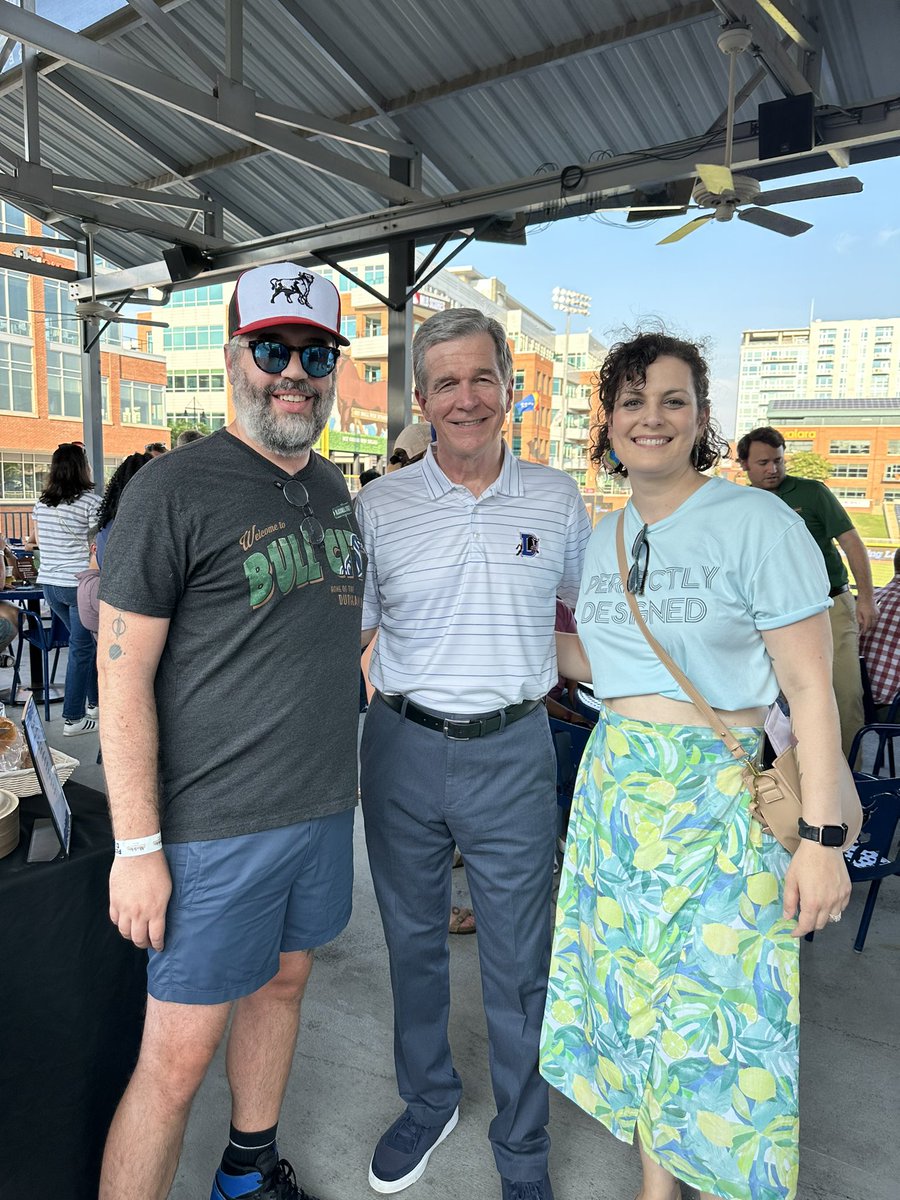 TewDesign's tweet photo. Never in my wildest dreams did I think, as an immigrant owned small business, I would get to meet and talk to @NC_Governor tonight! Thanks @DurhamChamber for a great event and to @RoyCooperNC for caring about minority owned businesses. https://t.co/n0Gt42SjTu