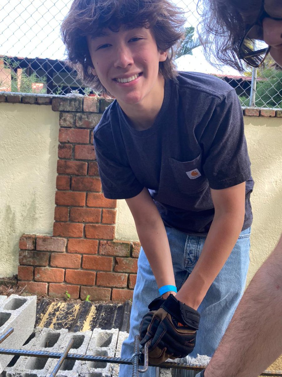 rusticpathways's tweet photo. This is everything!🙌🏾 These students have shown remarkable enthusiasm and are committed to making a positive impact in the local community… and always with a smile!👏
📍Mountain Air & Island Service in the Dominican Republic // #sorustic #teentravel https://t.co/rzlU6r2OHk