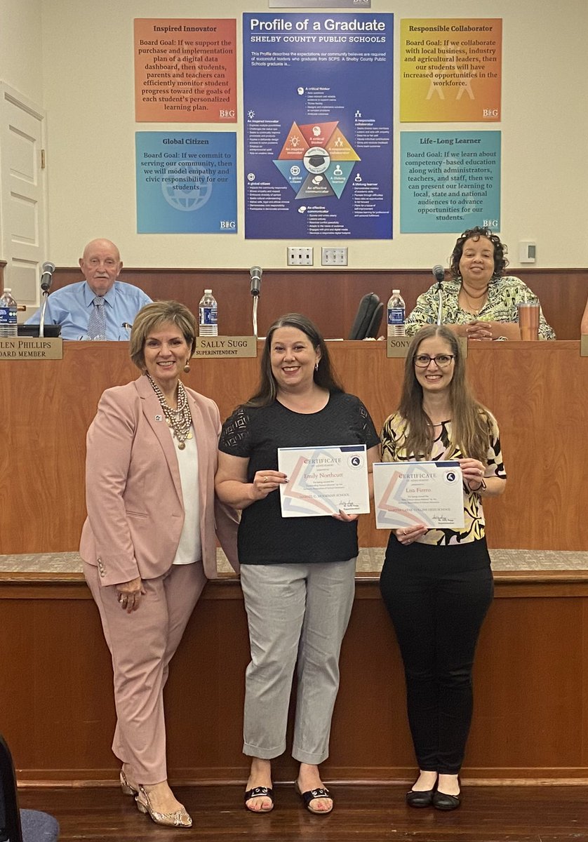 MCMS_Sterrett's tweet photo. Congrats on your recognition at the board meeting @emilydnorthcutt! https://t.co/SjCyenrTAJ
