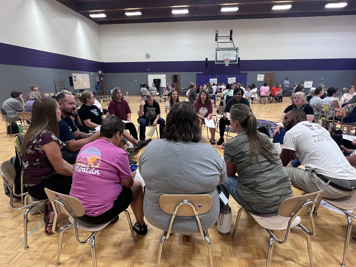 Kimberead's tweet photo. Poverty Simulation making an impact … Great conversations, connections, reflections … BE THE CHANGE @SGMcClard @mrstgwilkinson @AllisonHester10 @MrsKHardin @KarenMedana @EstepCherie @JeffBYawn @jmjhjnorm @jhesson83 @skinner_frankie @scottlangford72 https://t.co/pj3RX97LOk