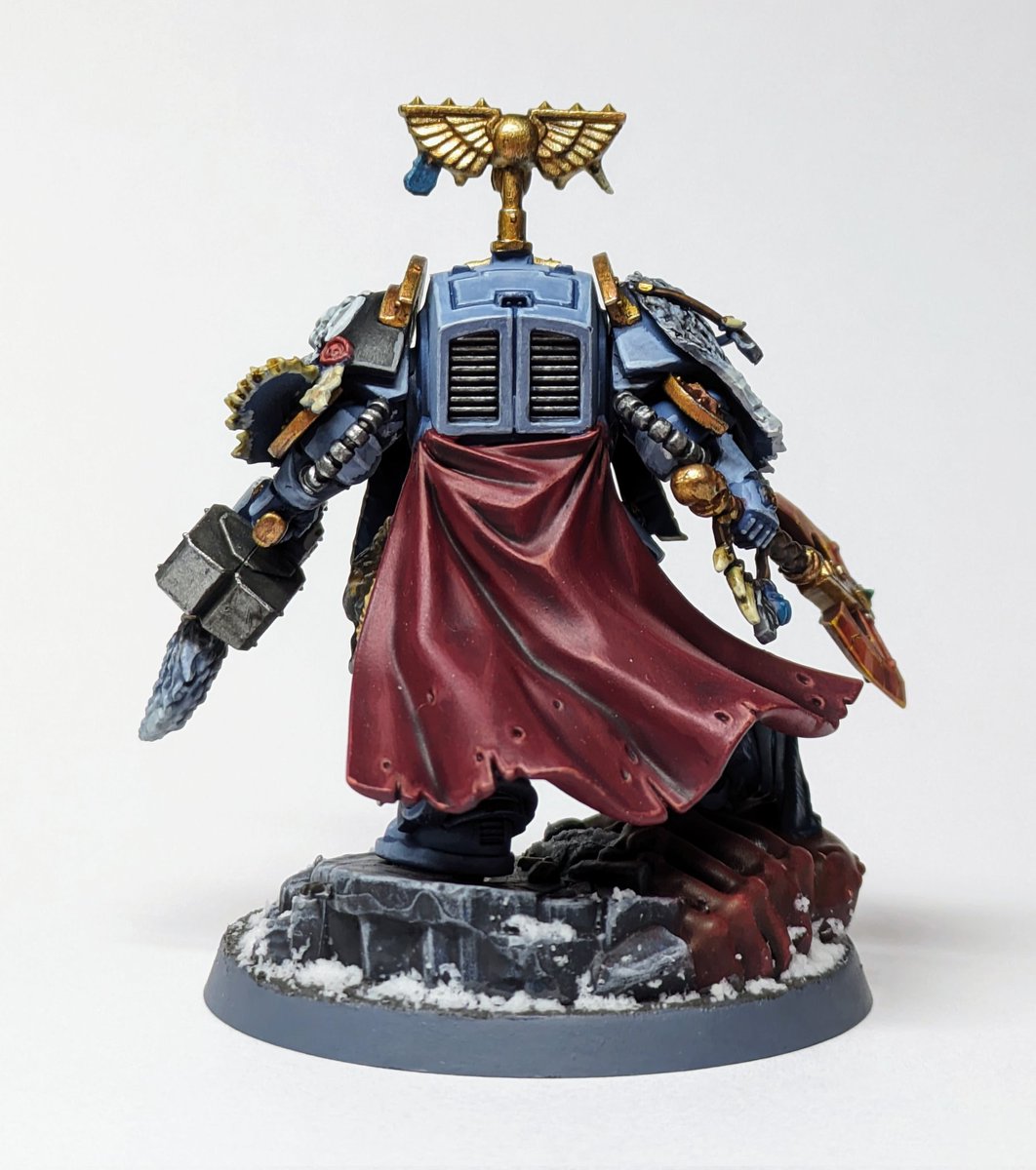 ChrisKHobbies's tweet photo. My Logan Grimnar proxy kitbash is finally done 🥳 Was a real labour of love this one, but I'm very happy with the results. Couldn't decide what else to put on the tilting plate so left blank for now, maybe I'll come back to it later... #WarhammerCommunity #PaintingWarhammer https://t.co/SJbs3inRu7