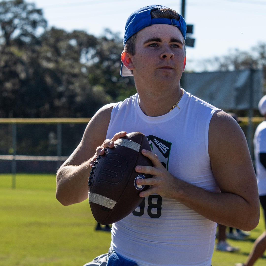 BigCountyPreps1's tweet photo. More total offensive yards this season in Pasco County: Cayden Thomas, Mitchell; Luke Knight, Wiregrass Ranch or Other?
#JWMitchell #WiregrassRanch
#BCPcamps #BCpipeline #E7TC https://t.co/xfWieuzQNi