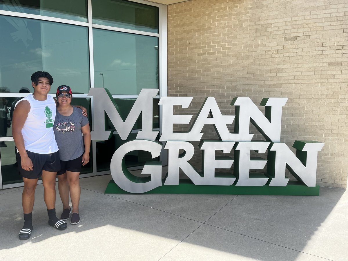 official_BigJV's tweet photo. Amazing day today at the @UNTFootball  camp. the work we did was absolutely amazing thank you to these coaches there. Learned so much and can’t wait to use it during the season! I most definitely showed up and represented the @BengalLifestyle  @TrustMyEyesO https://t.co/2gg79hVnbB