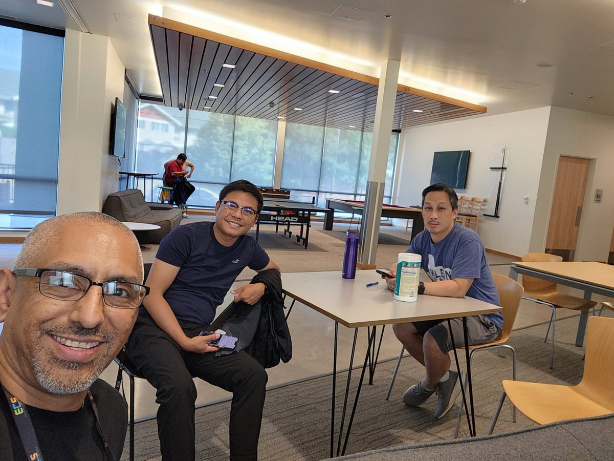 JoseLSilvaSmith's tweet image. Day 5 @osu_cascades for the @exploringcs PD. Done for the day. Getting ready for our last dinner together! โค๏ธ๐๐ #TISDProud #exploringcs