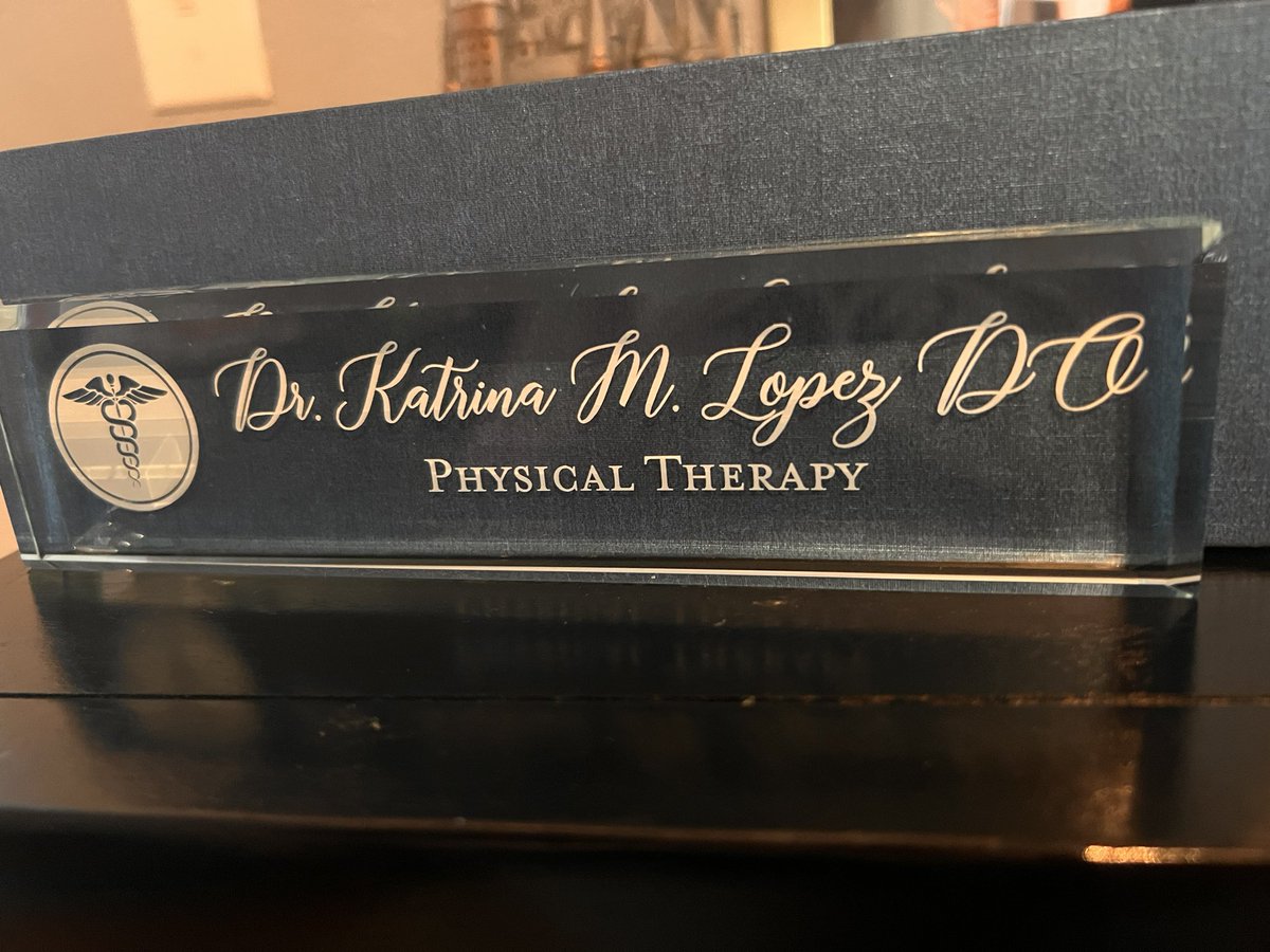 DrKatLo's tweet photo. Graduation gift from my dad just arrived. 

He was so proud of it, I’m thinking I may just leave it as is… 🤭🙃

#firstgendoctor #itsthethoughtthatcounts #medtwitter #physiatristproblems https://t.co/6A6oFUjNrQ