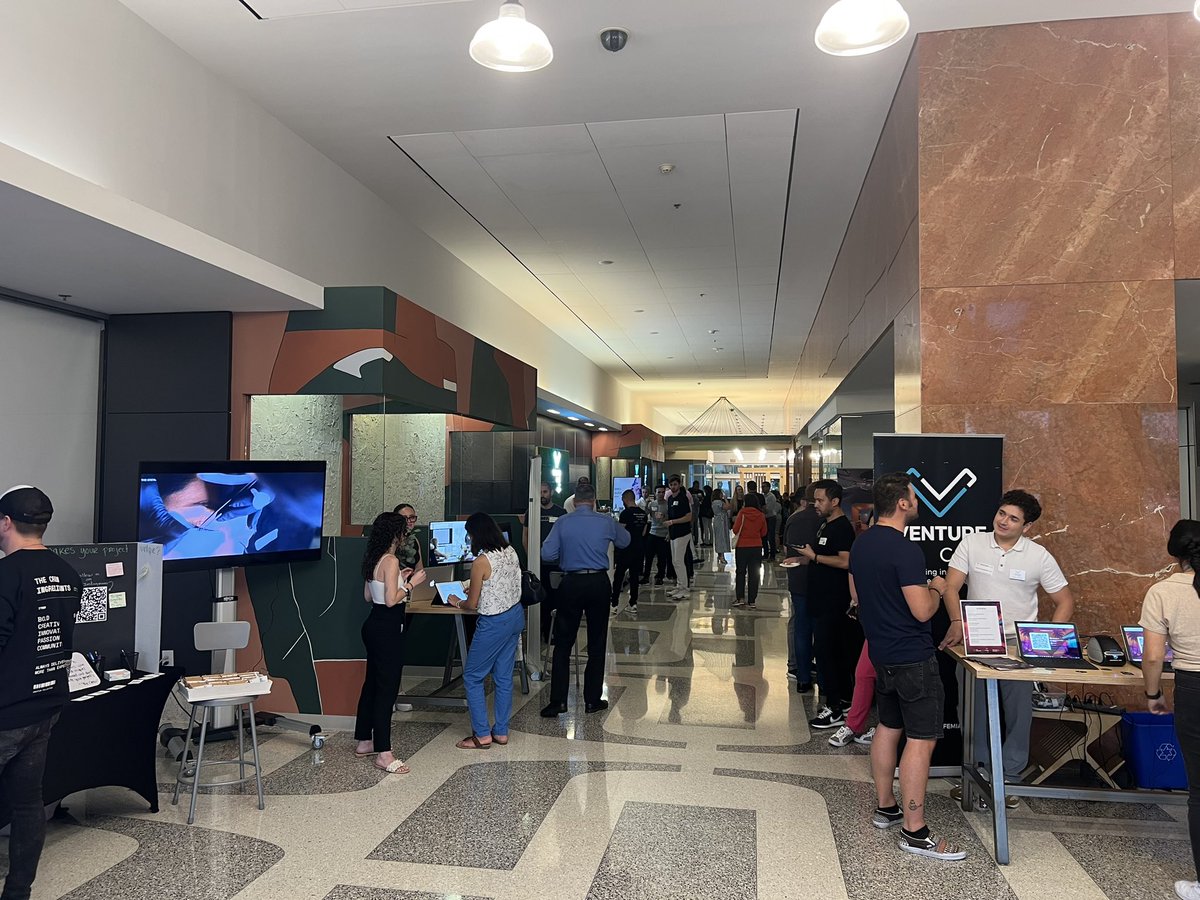 SoFlaDeveloper's tweet photo. Highly suggest anyone in Miami to stop by a @VentureCafeMIA event. They continue to host some of the coolest events in the city. https://t.co/SIlrd88UTB