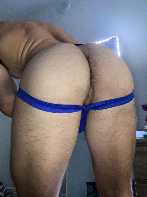 Worked out legs in a jockstrap today 😈 someone come clean me up 👅  Link below 👇 https://t.co/91jaQYF<a href="/tag/humpday"class="tags"><span>#humpday</span></a>