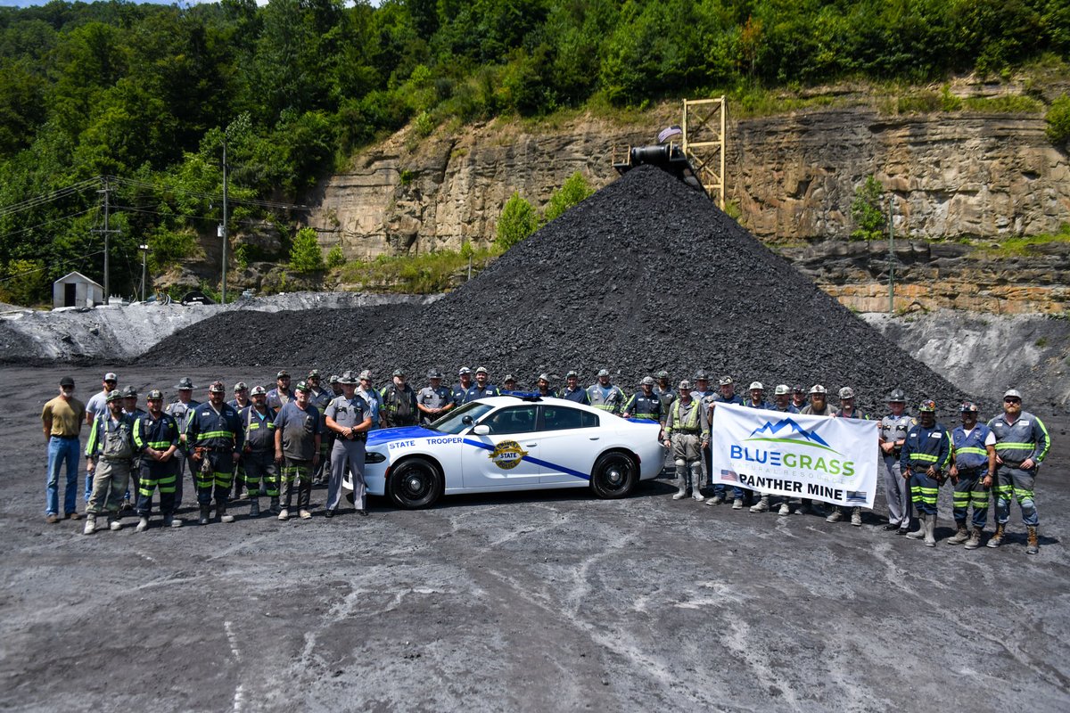 kystatepolice's tweet photo. It’s Eastern Kentucky ⛰️ For the best-looking cruiser contest, we are featuring our state’s heart and soul - coal country. Make sure you vote for KY in the best-looking cruiser contest on all your devices! https://t.co/m0oVaVF4Yx
@TprJacobs https://t.co/0QXL6Grssw