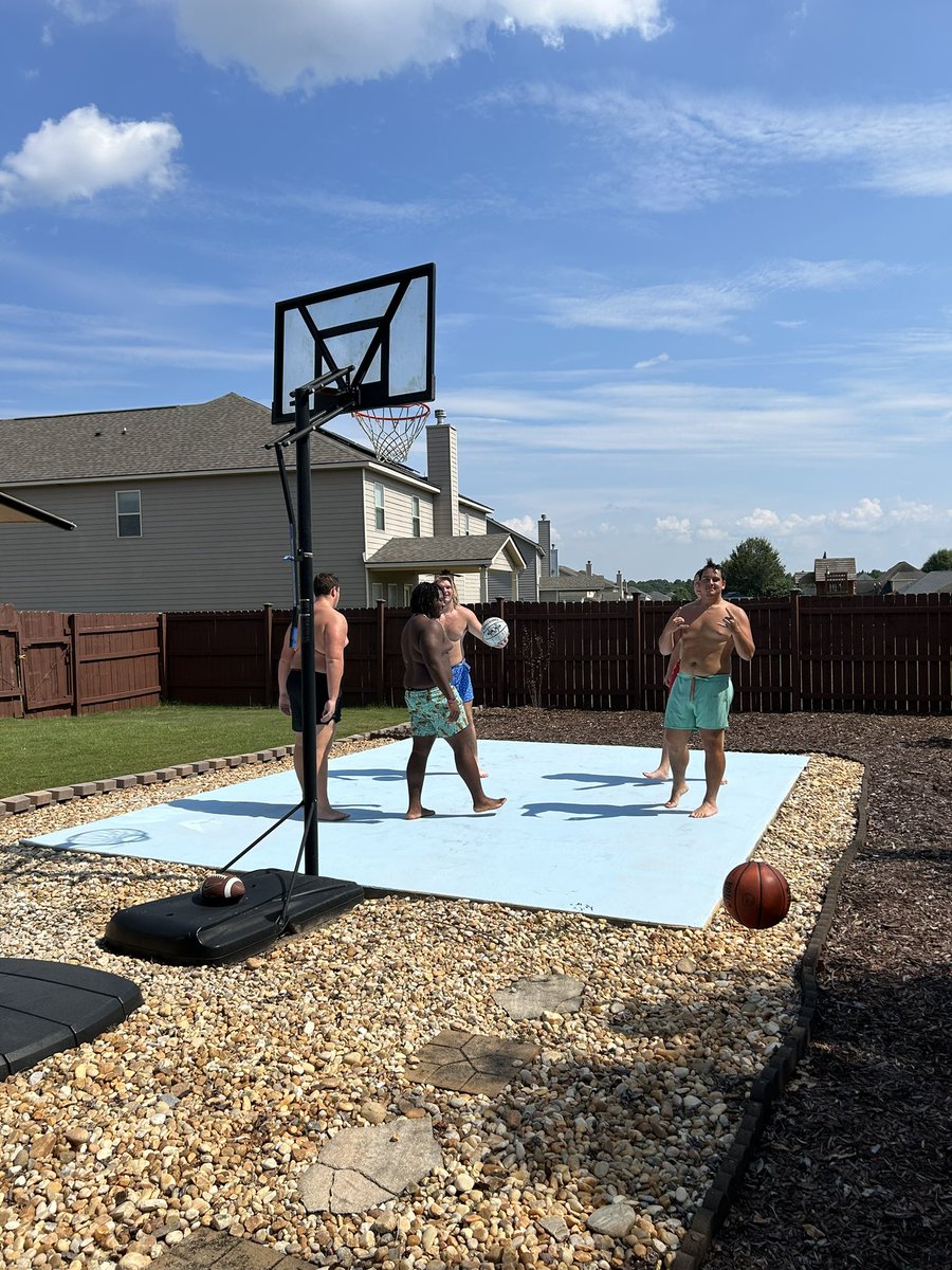 chastain_kelly's tweet photo. HOCO Offensive Line…Brotherhood!! End of summer pool party. #BaddiesAndBellyFlops #BearBEEF 🐻⬇️ https://t.co/CdV7gnvAt7