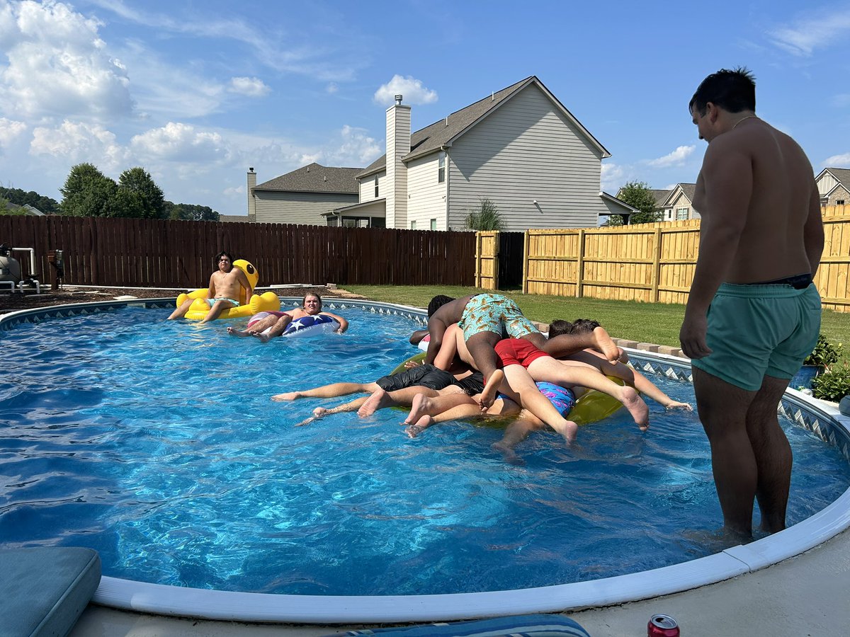 chastain_kelly's tweet photo. HOCO Offensive Line…Brotherhood!! End of summer pool party. #BaddiesAndBellyFlops #BearBEEF 🐻⬇️ https://t.co/CdV7gnvAt7