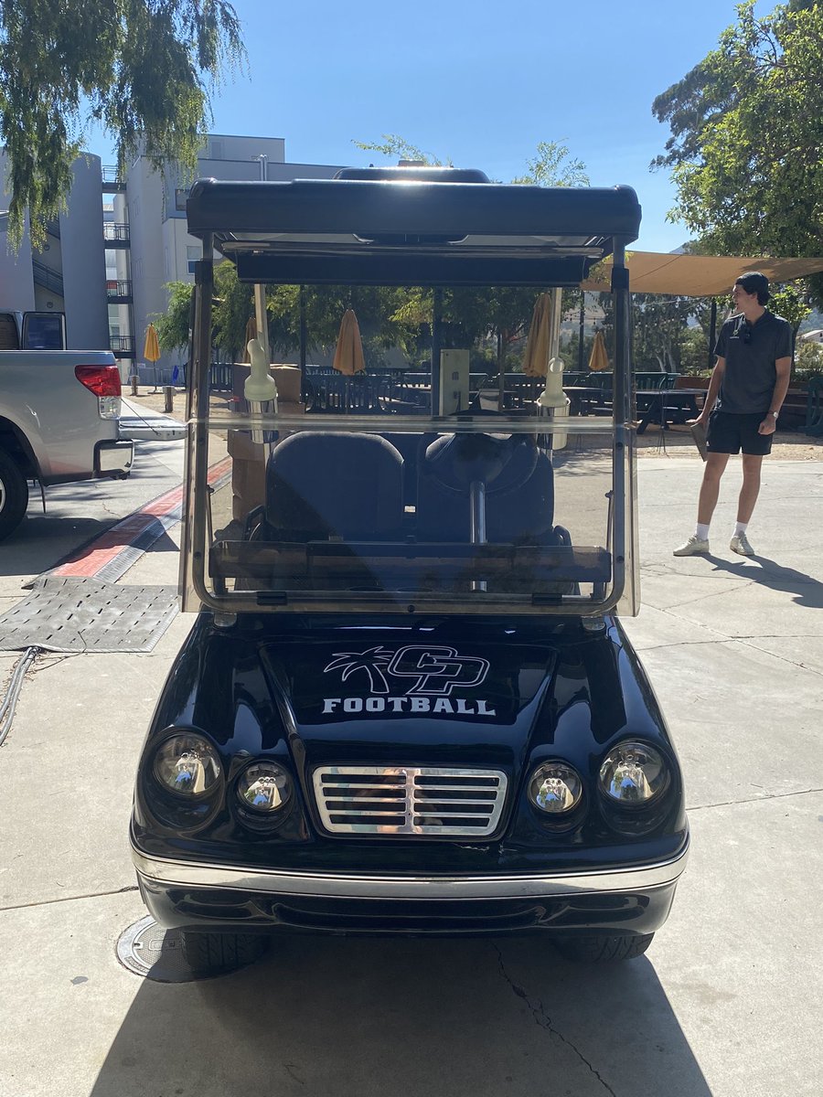 CalPolyEQ's tweet photo. Our DFO will be riding around paradise in style! Thanks @HealyAwards for all of our customization needs! 🌴🌊🤙🏼 #RideHigh https://t.co/kPb7ClGtia