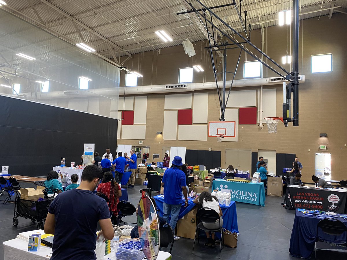 NealBerkey's tweet photo. #Backpack #GIVEAEWAY 
#PearsonCommunityCenterLasVegas 

Don’t miss out on all of some much needed #SchoolSupplies tonight from NOW till 7pm

Thanks #CommissionerMccurdy and some Awesome venders for caring for the community! https://t.co/3Vwe8iSVLn