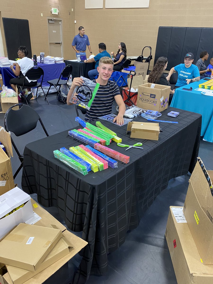 NealBerkey's tweet photo. #Backpack #GIVEAEWAY 
#PearsonCommunityCenterLasVegas 

Don’t miss out on all of some much needed #SchoolSupplies tonight from NOW till 7pm

Thanks #CommissionerMccurdy and some Awesome venders for caring for the community! https://t.co/3Vwe8iSVLn