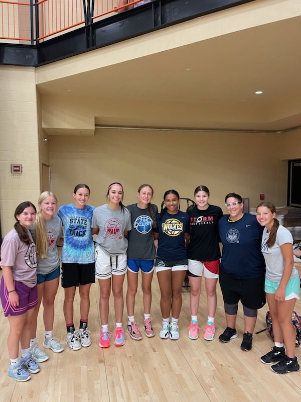 Thank you <a href="/SnowValleyCamps/">SnowValleyCamps</a> for another AWESOME camp. So many great coaches that I constantly learn from! Can’t wait to be back again! 
#cutthroatchamps

<a href="/SchmidtPerform/">Schmidt Performance</a> <a href="/dshow23/">Don Showalter</a> <a href="/CoachSchlabaugh/">Dave Schlabaugh</a> <a href="/meadgirlshoops/">Mead HS Girls Basketball</a>