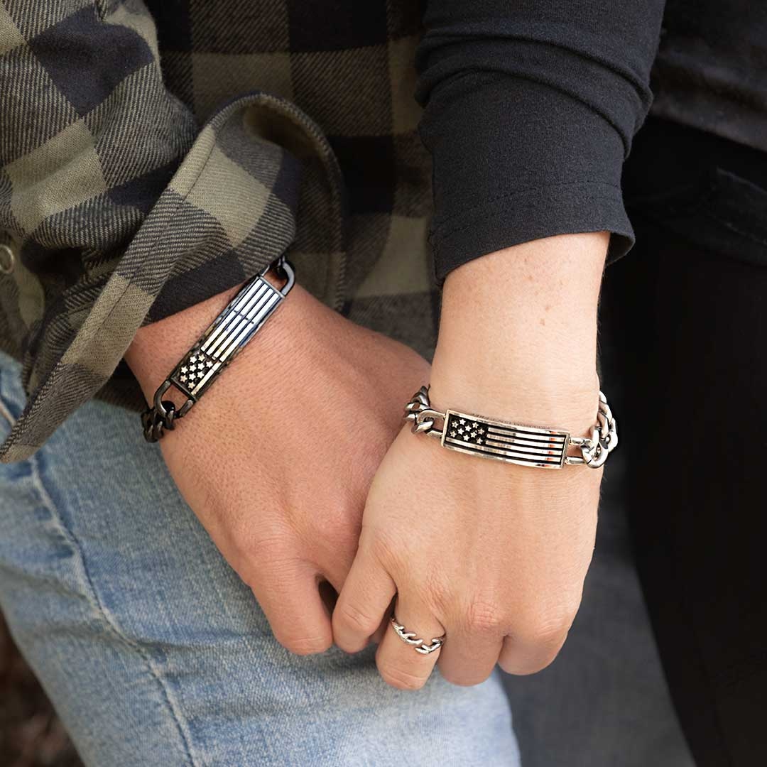 MTSilversmiths's tweet image. July's Featured Products are some of our favorites!  Find this month's featured products at the link! 

montanasilversmiths.com/discover-more/…

#MontanaSilversmiths #FeaturedProducts #SilverArtistry #Jewlery #Bracelets #HatFeather