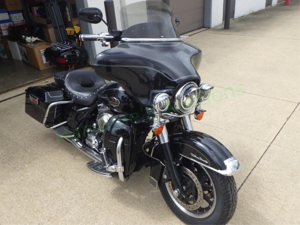 HandlineAuction's tweet image. Check out this HOT LOT from Online Auction # 263 (starts August 3rd) !!!

Lot # 200h - 2008 Harley Davidson Ultra Classic Electra Glide 🏍️ 

handlinesauctions.hibid.com/lot/164054347/…

#auction #auctions #onlineauctions #onlineauction #motorcycle #harleydavidson #harley #hotlot