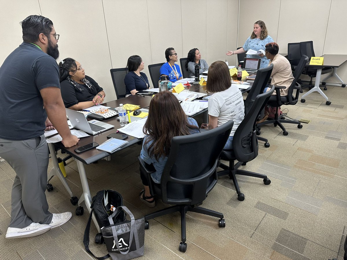 Tia Smart tweet media