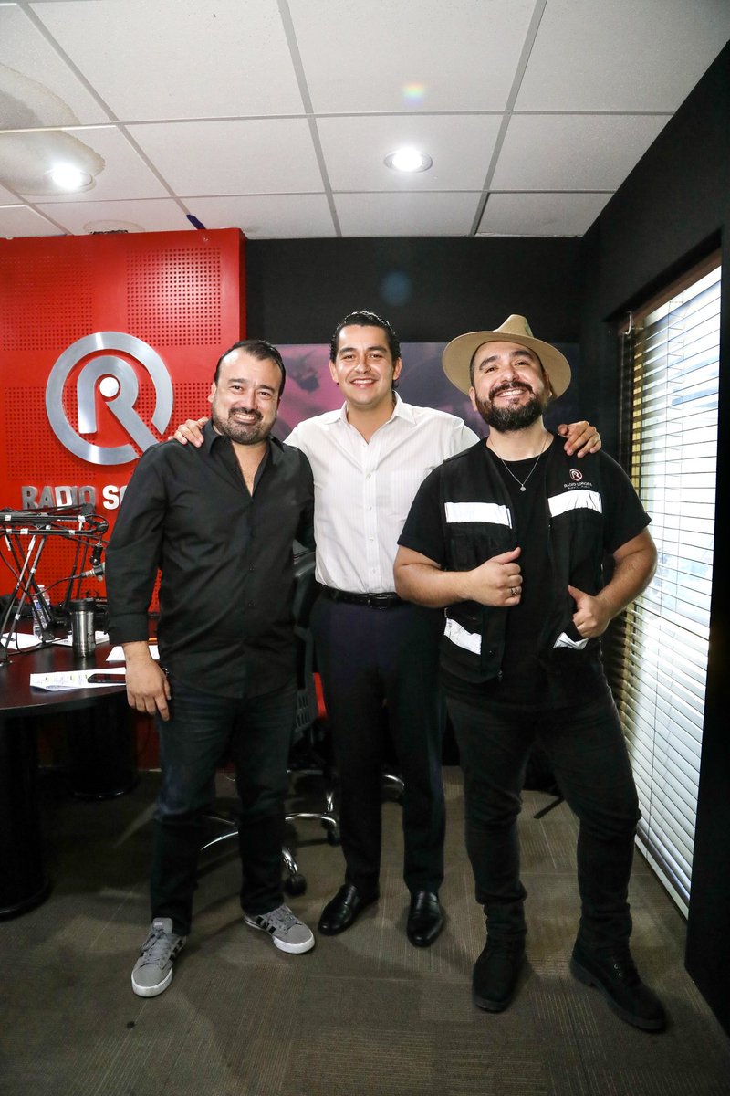 gradillasrob's tweet photo. Un honor acompañar a mis amigos @PacoGK y @TadeoRiveraG en #ArrePorSonora de @RadioSonora.

El programa tiene el objetivo de difundir nuestras maravillas naturales, eventos, gastronomía y todo lo relacionado a la promoción turística dentro de nuestro estado. 🏜️🏞️

#MeVoyPaSonora https://t.co/CpORUEyPRY