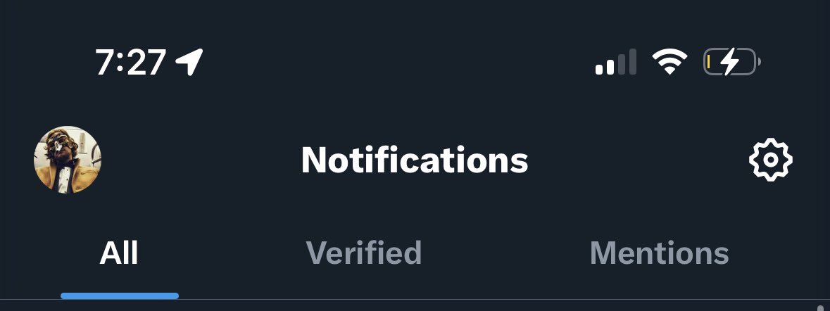 Unbofu's tweet photo. @elonmusk the alignment of the top nav items in notifications is crap https://t.co/Q1l9Th7kO1