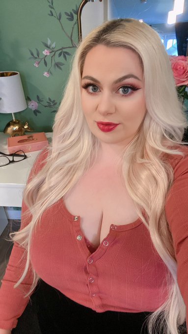 40% off https://t.co/MvQS6ktDYz 💋 https://t.co/3D6V31PSBi