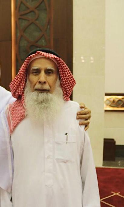 dr_alhemaid's tweet photo. #شقراء.الشيخ التقي: عبدالعزيزبن عبدالله بن عبدالعزيز الجماز.ولد عام١٣٦٠بالسر.تعلم بشقراء.ثم معلما بهجرة خريسان.انتقل لمكة ومكث بها ٥٠عاما موظفا ومديرا بهيئة الامر بالمعروف إلى تقاعده.ابناؤه:محمد وخالد ومشاري وعبدالمجيد ونايف.
توفي في٦محرم١٤٤٥.ودفن بمكة رحمه الله ، وبارك في عقبه. https://t.co/LgZAjGbmEs