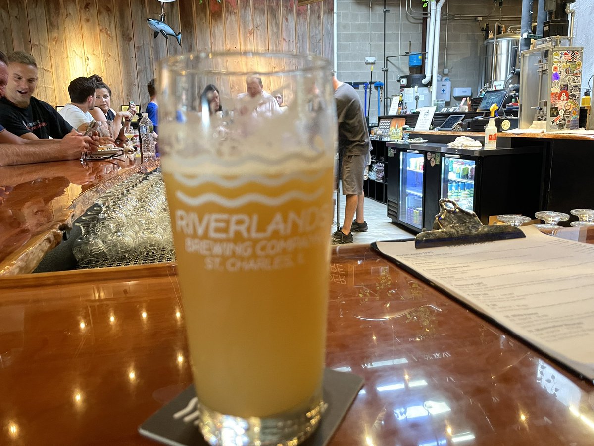Tongo5000's tweet photo. Celebrating #SharkWeek @RiverlandsBrew with a #WhitePointer https://t.co/xdVmbye3ww