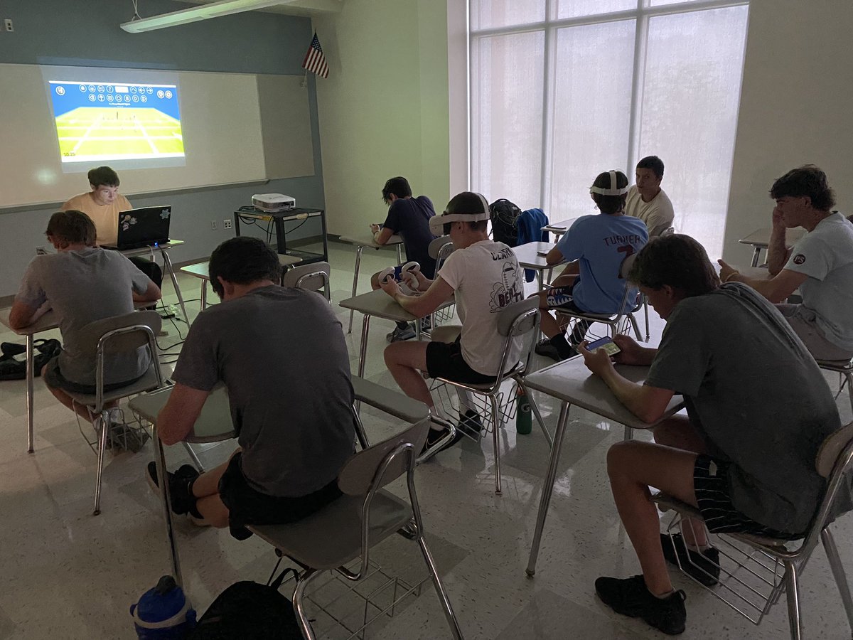 Had the guys doing some virtual installs this week. Full group of freshman defense and then OLine going over combo blocks against multiple fronts. Mike Yeiter’s program is crazy. @RadnorFootball @radnor_raptors