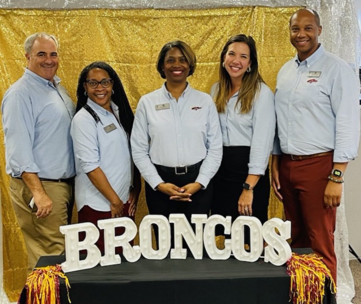 crewsbroncos's tweet photo. Our Crews Leadership Team would to thank our staff, students, families, and PTSA for making Open House a huge success.  Here's to an awesome school year! #oneteam #onecluster #traditionofexcellence #brookwood https://t.co/brhuqElB3c