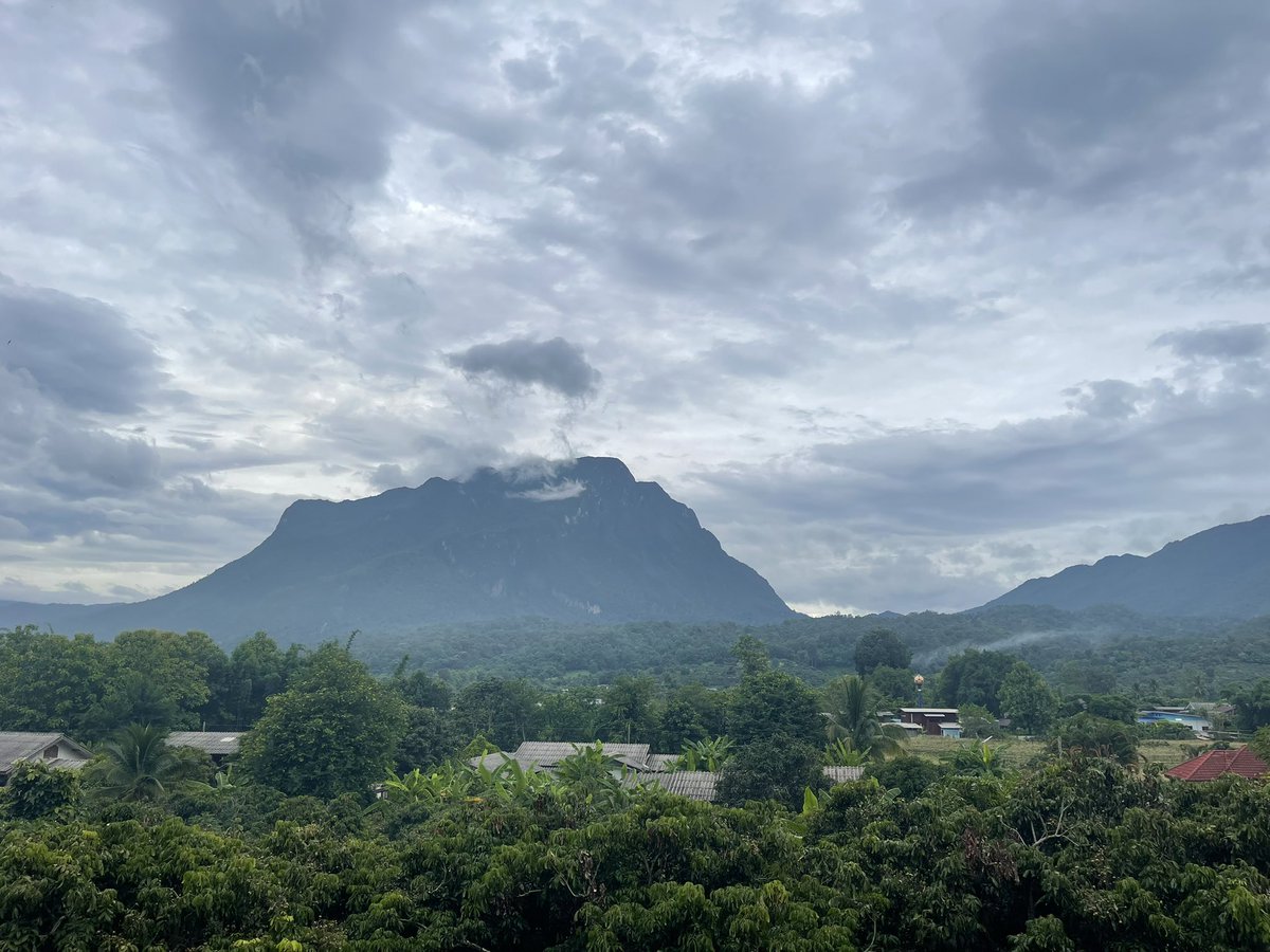 namtarns's tweet photo. Good Morning ... #เชียงดาว ⛰️🌲⛅️ https://t.co/JrY9ZCWJwJ
