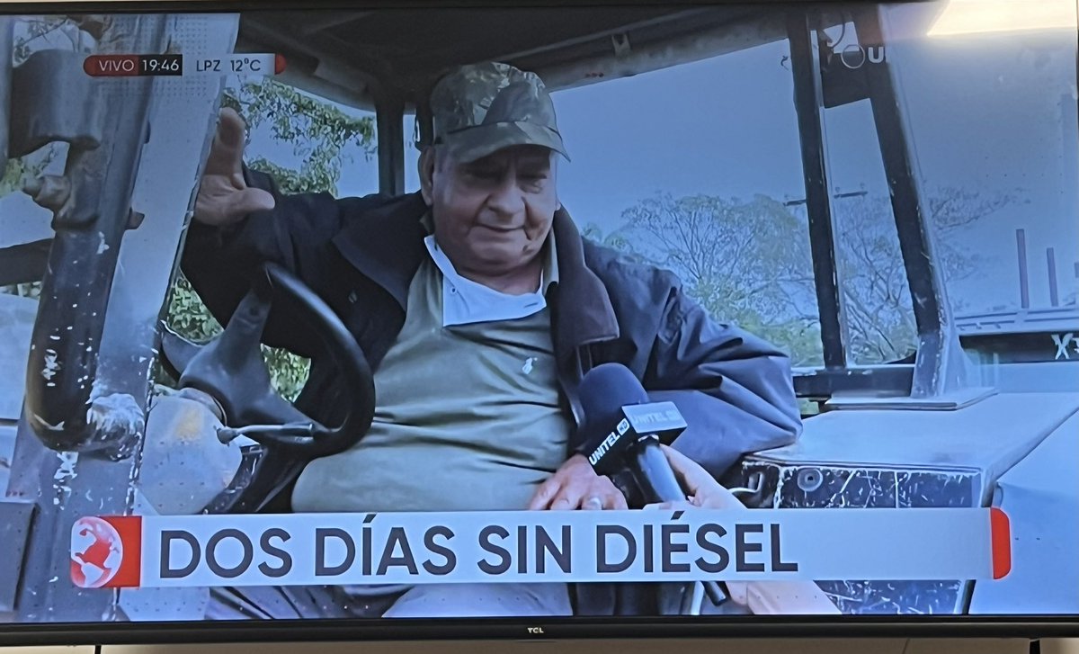 CFValverde's tweet photo. No es que falte Diésel… es que no hay. Igual que los dólares… https://t.co/k1ittiOmme
