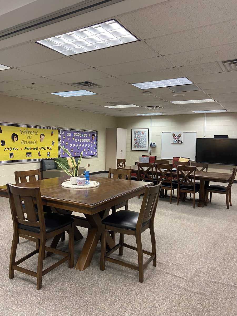 AcworthLiteracy's tweet photo. Our new faculty lounge is AMAZING! Thank you @freedomchurch for such a relaxing and fun space to recharge. We feel the love!❤️ @ToddLollis #WeAreAcworth @Team_AcworthES @EmanuelTorralba https://t.co/q63azCt3iI