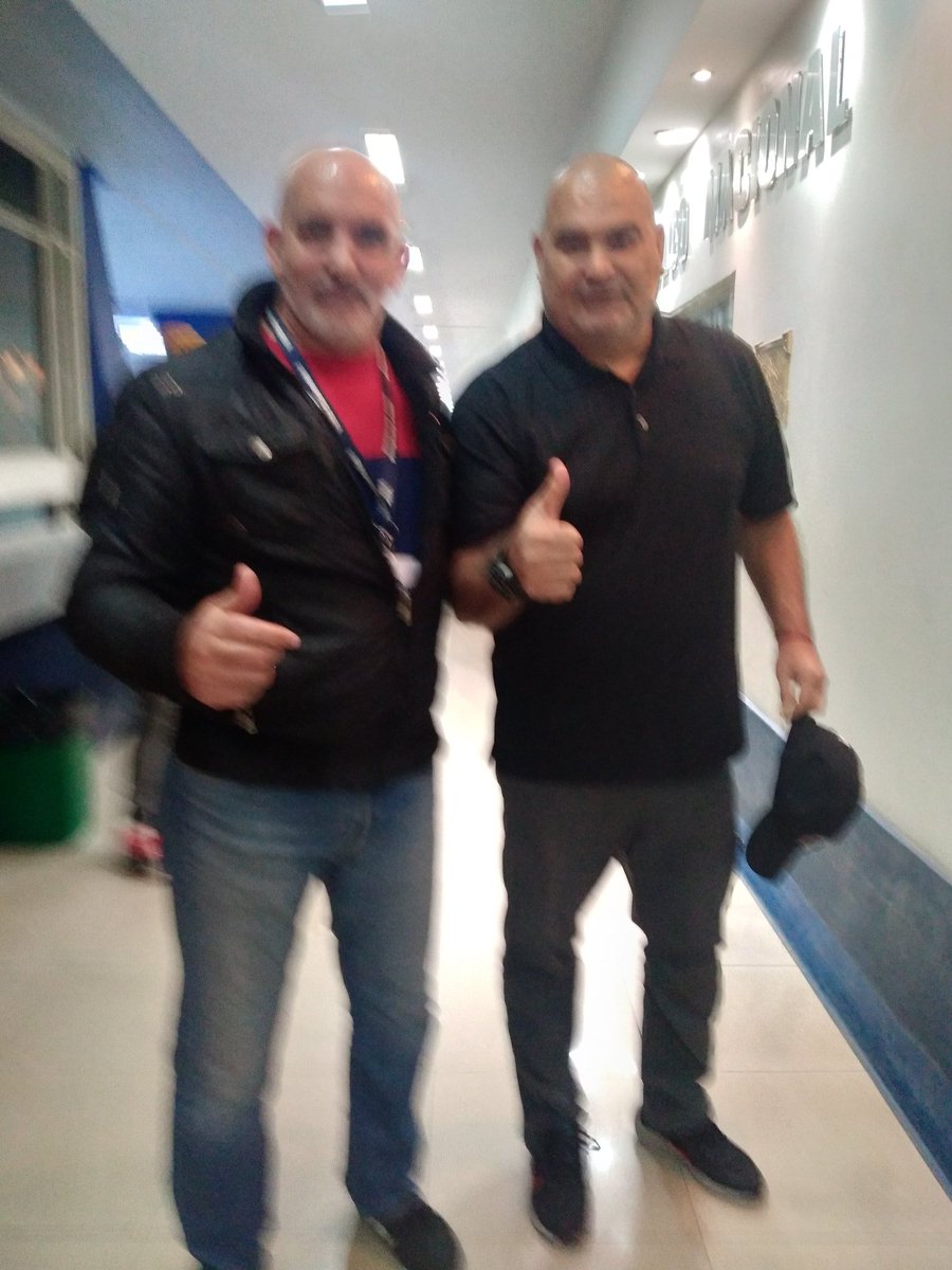 puschm's tweet photo. Muy felíz cumpleaños a mí ídolo @JoseLChilavert_  el mejor arquero del mundo y mejor persona. https://t.co/RW92lhfXQx