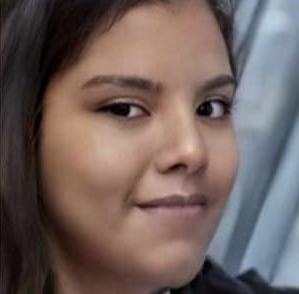 desaparecidaorg's tweet photo. Camila (15) y Mayra Vásquez (17) son hermanas, desaparecieron el 17/7 en la ciudad de Buenos Aires. Zona: Bajo Flores. Por favor compartir, y si las ven avisar #URGENTE a la policía local, o al ☎ 911

#CABA https://t.co/BTHWGqCFNJ