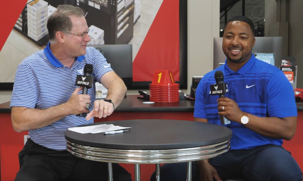Paul Peck sat down with head coach Maurice Linguist at the new <a href="/flooranddecor/">Floor & Decor</a> in Cheektowaga to preview the team as they head into camp.

🔗youtube.com/watch?v=64b04J…

#UBhornsUP | #PoundTheRock
