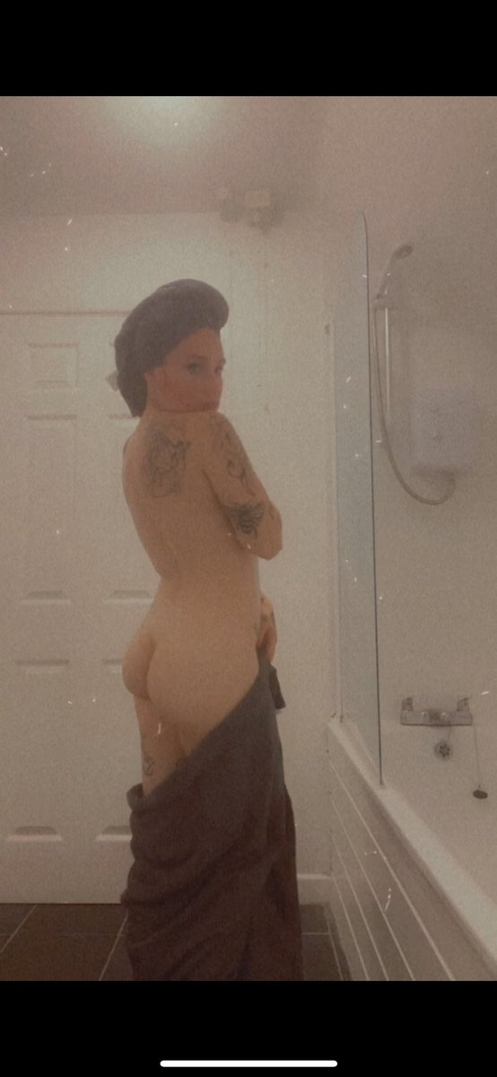 cherry_jayde's tweet photo. showering alone is so boring sometimes 🫠🫠🔗 https://t.co/SxibGWbRnO