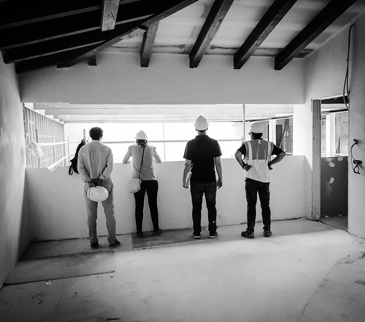 LMarquitectos's tweet photo. Obras del Parador de Ibiza.
Colocando Pladur….Se intuyen las habitaciones.
Seguimos avanzando.
Andrada/Lliso/Manzano-Monis
Arquitectos
.
#ibiza #architecture #arquitecturaespañola #ibiza #llisomanzanomonis #arquitect @estudioandrada #manzanomoniscaruncho
@ACCIONA https://t.co/RhgoTvF02u