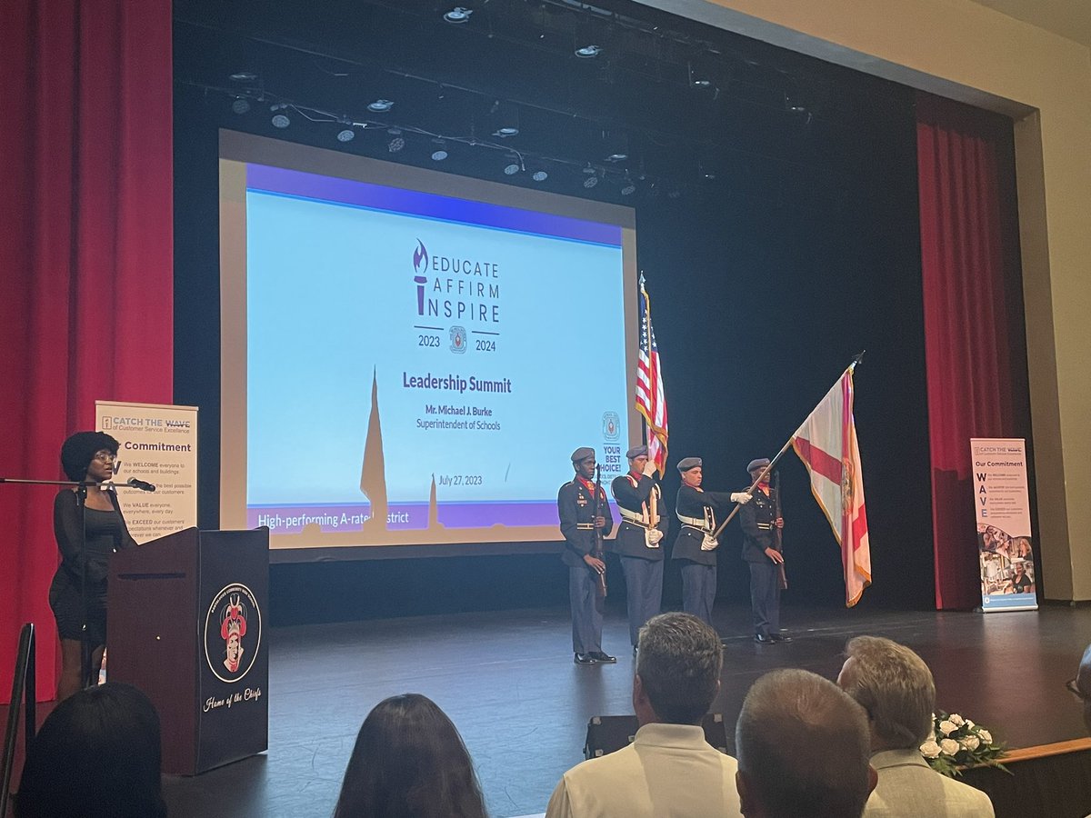 pjdaoust's tweet photo. Catch the Wave! @pbcsd School Year Kick-Off! #TeamPalmBeach
#CatchtheWave https://t.co/cViaTL5Cxx
